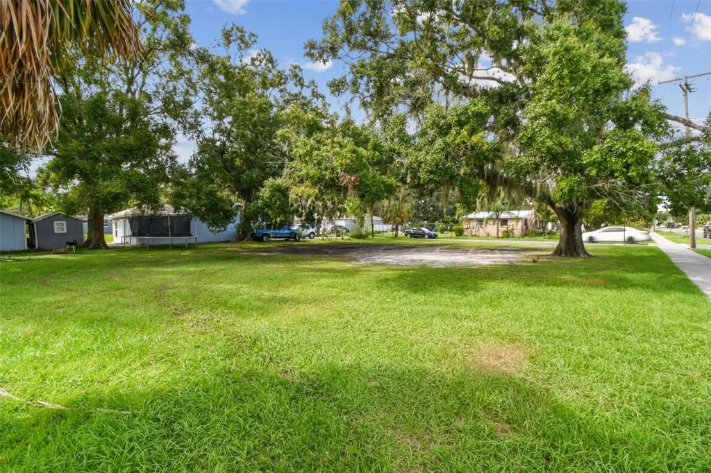 待售: $110,000 (0.27 acres)