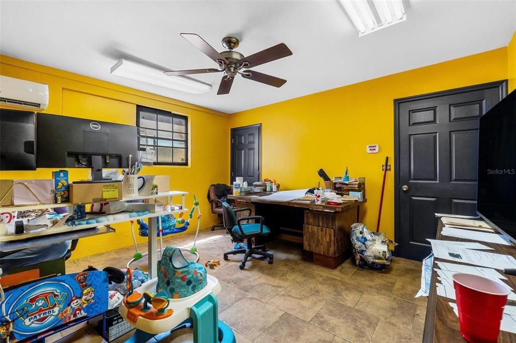 For Sale: $950,000 (0 beds, 0 baths, 4832 Square Feet)