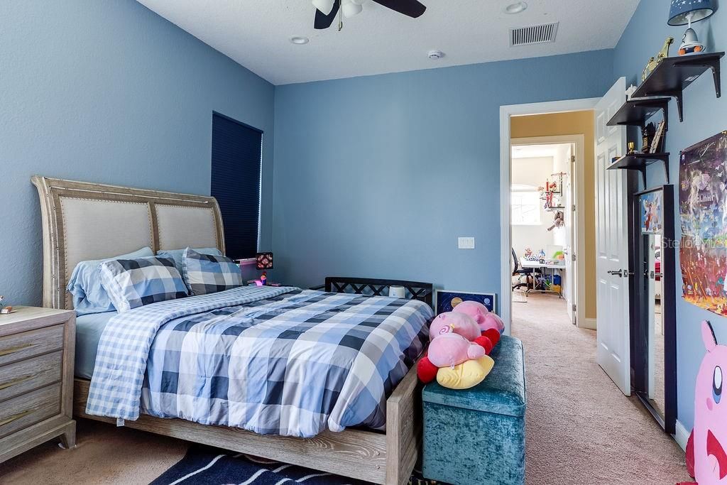 Под контрактом: $3,250,000 (6 спален, 6 ванн, 6308 Квадратных фут)