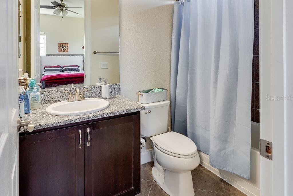 Под контрактом: $3,250,000 (6 спален, 6 ванн, 6308 Квадратных фут)