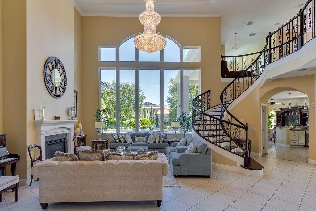 Под контрактом: $3,250,000 (6 спален, 6 ванн, 6308 Квадратных фут)