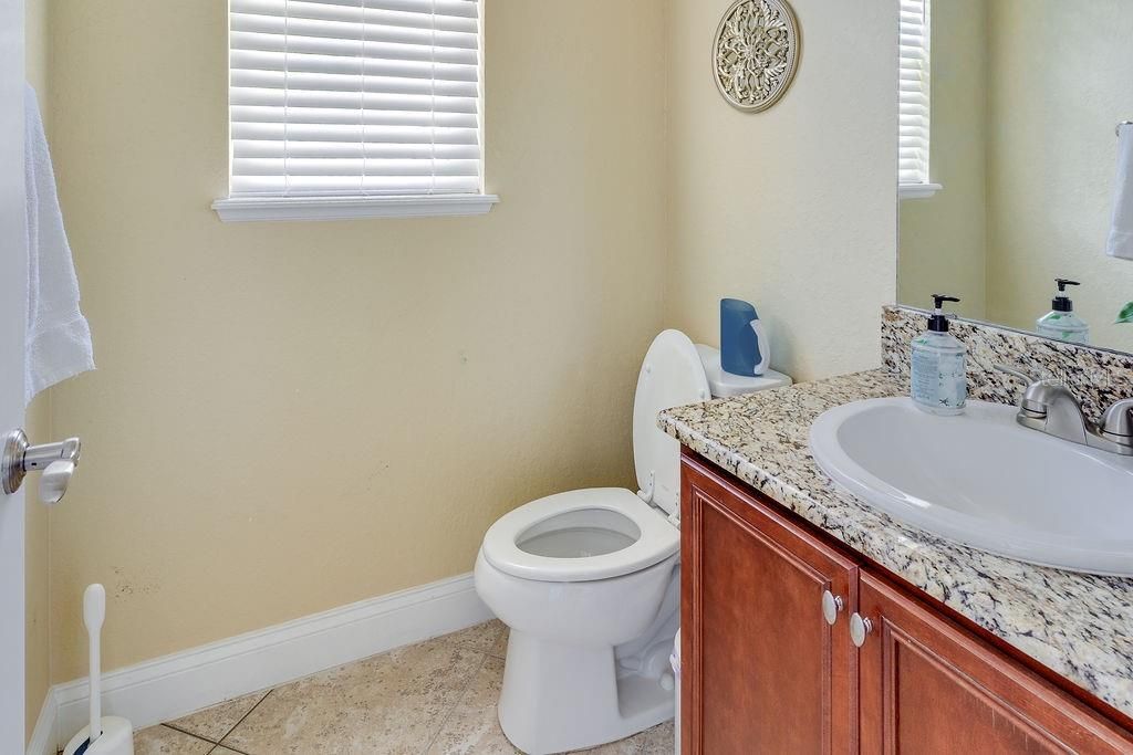 Под контрактом: $3,250,000 (6 спален, 6 ванн, 6308 Квадратных фут)