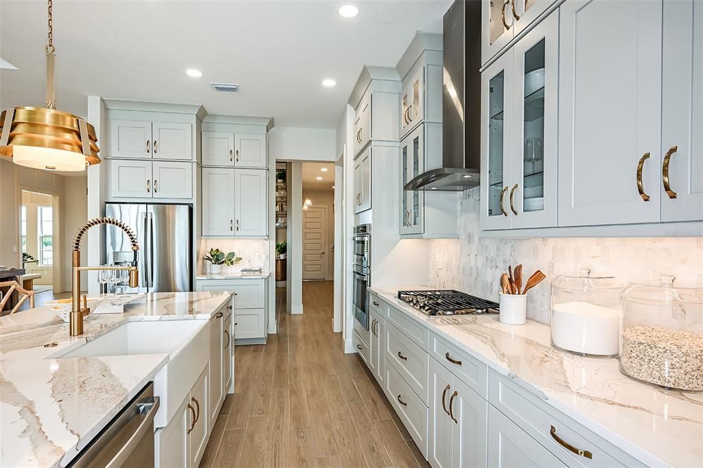 На продажу: $884,990 (4 спален, 3 ванн, 2938 Квадратных фут)