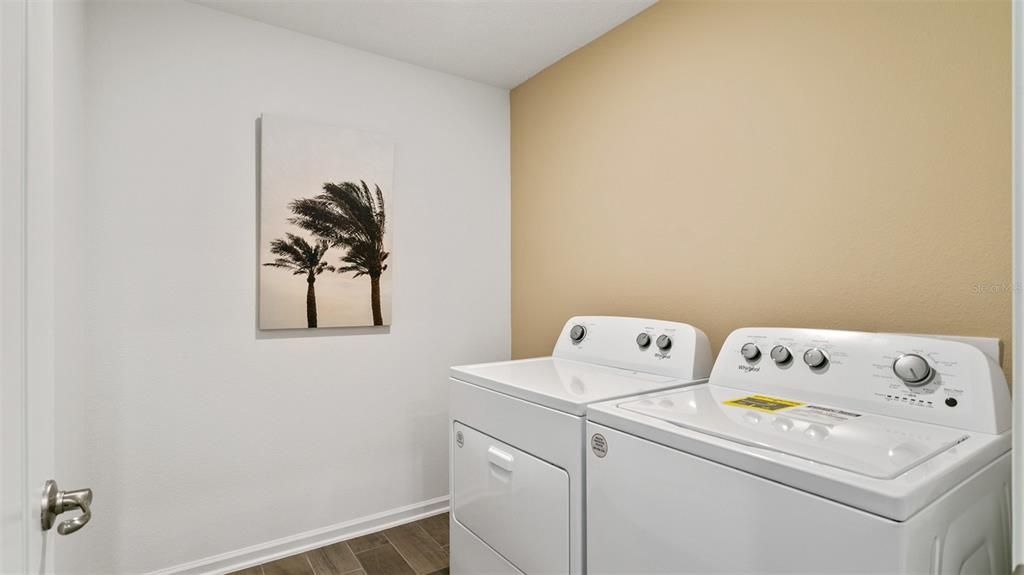 Active With Contract: $351,990 (2 beds, 2 baths, 1799 Square Feet)