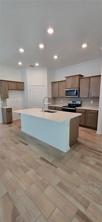 Active With Contract: $351,990 (2 beds, 2 baths, 1799 Square Feet)
