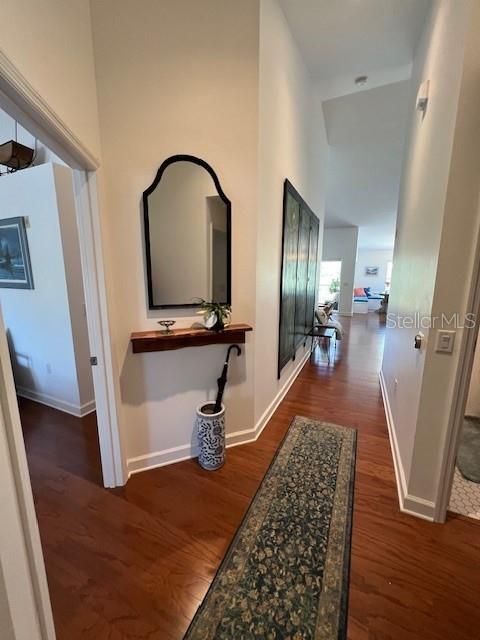 В аренду: $4,500 (2 спален, 2 ванн, 1324 Квадратных фут)