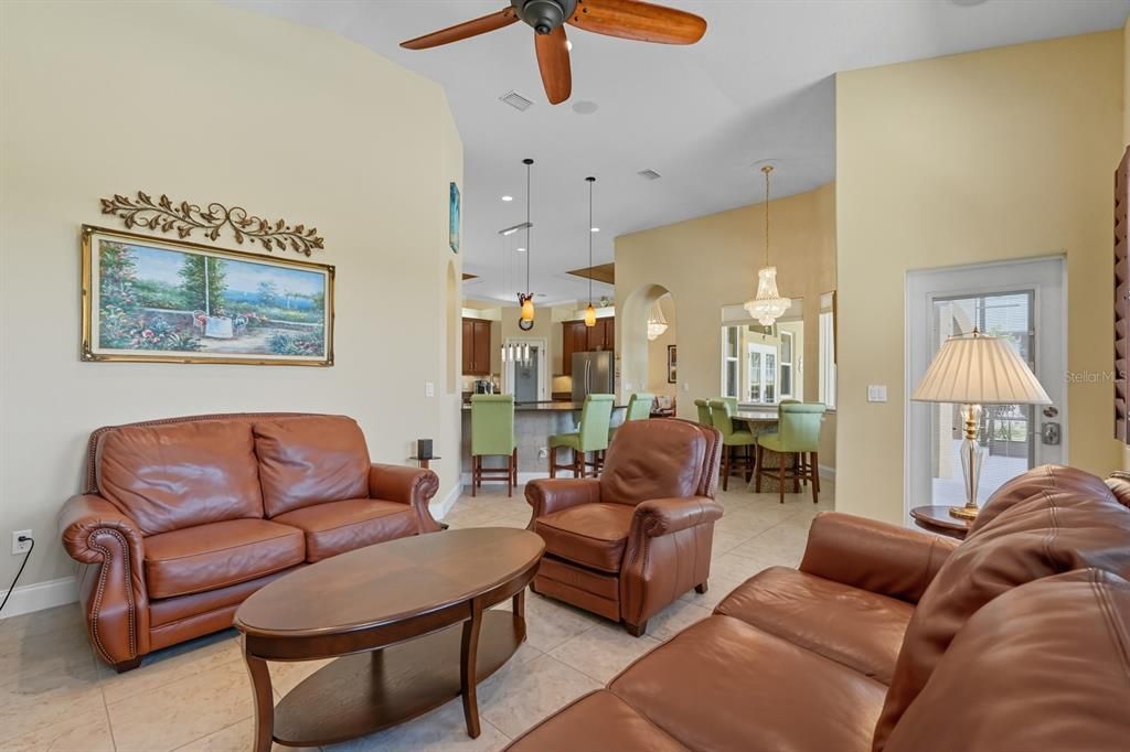 待售: $1,350,000 (4 贝兹, 4 浴室, 2541 平方英尺)