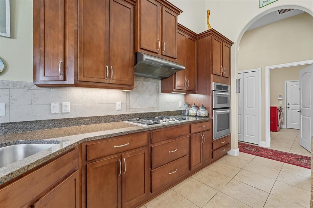 待售: $1,350,000 (4 贝兹, 4 浴室, 2541 平方英尺)