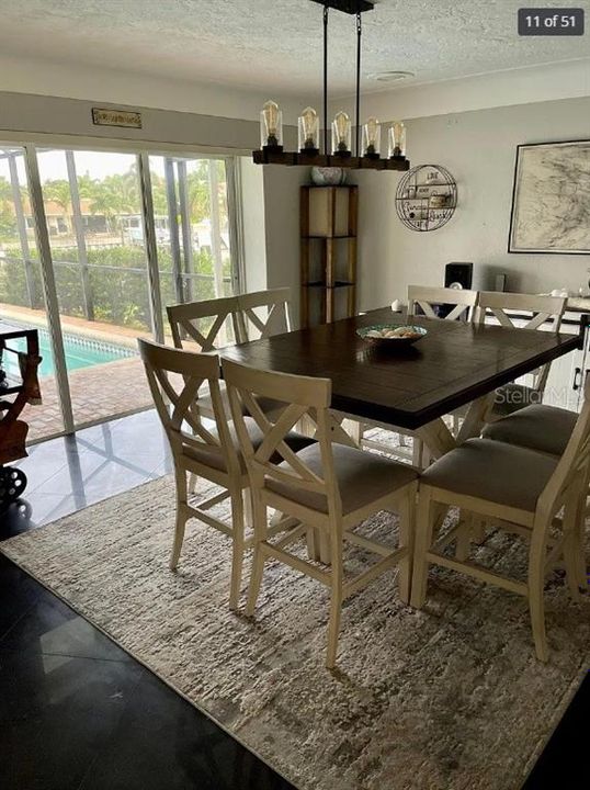 出租: $8,500 (4 贝兹, 3 浴室, 2256 平方英尺)