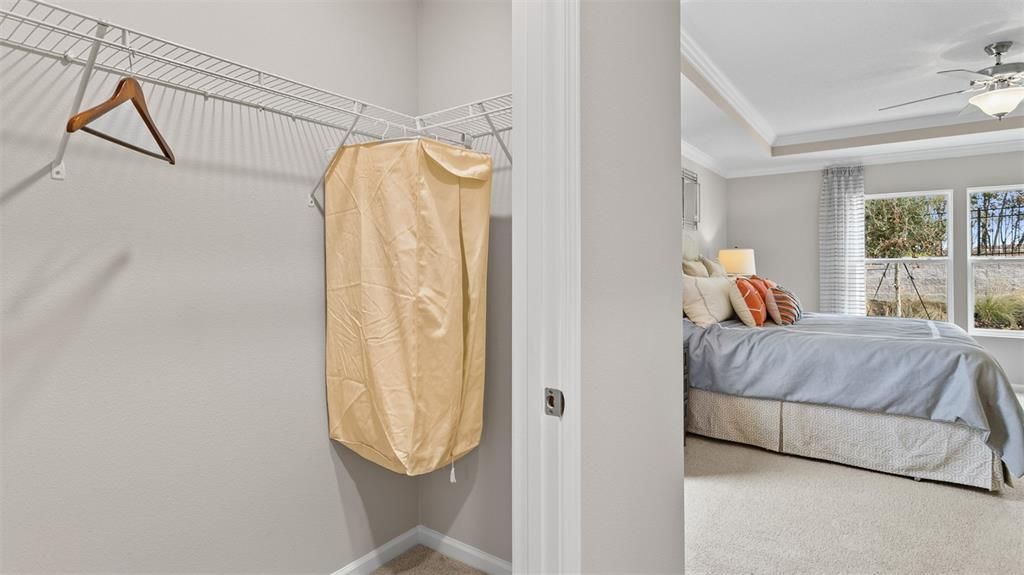 合同活跃: $346,990 (4 贝兹, 2 浴室, 1986 平方英尺)