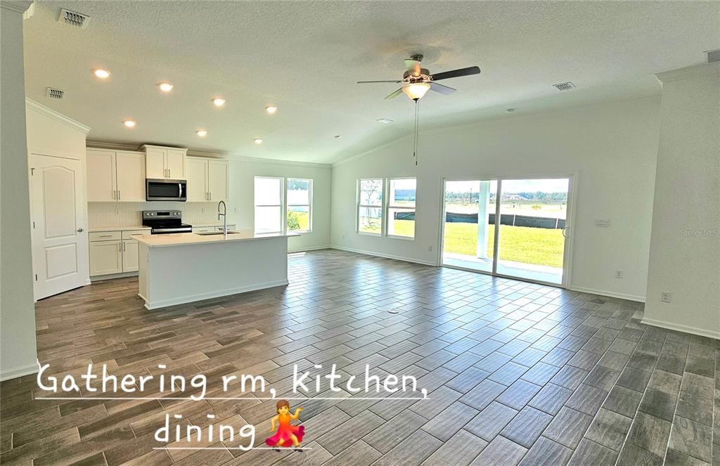 合同活跃: $346,990 (4 贝兹, 2 浴室, 1986 平方英尺)