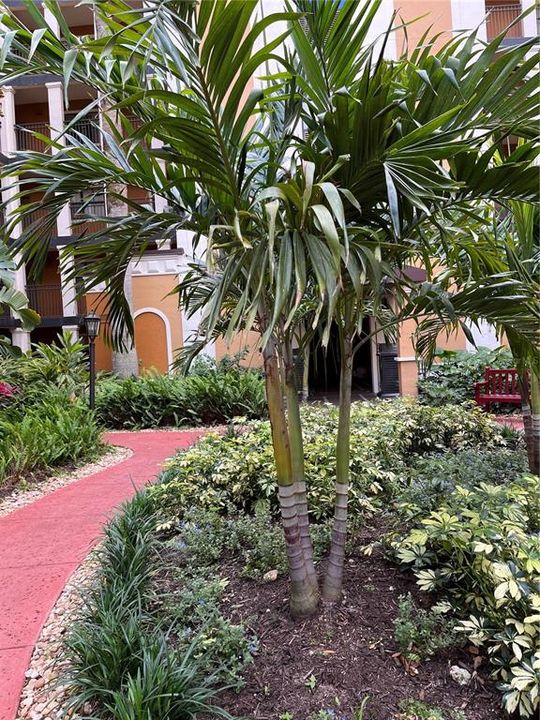 For Sale: $167,000 (2 beds, 2 baths, 957 Square Feet)