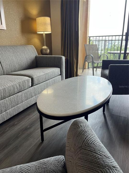 For Sale: $167,000 (2 beds, 2 baths, 957 Square Feet)