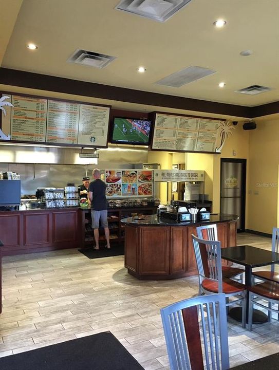 For Sale: $167,000 (2 beds, 2 baths, 957 Square Feet)