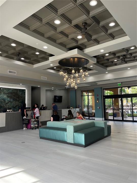 For Sale: $167,000 (2 beds, 2 baths, 957 Square Feet)