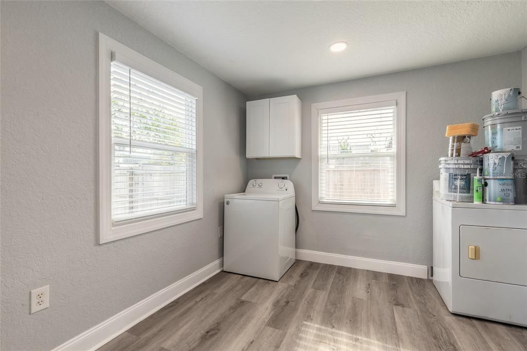 Activo con contrato: $245,000 (3 camas, 2 baños, 1614 Pies cuadrados)