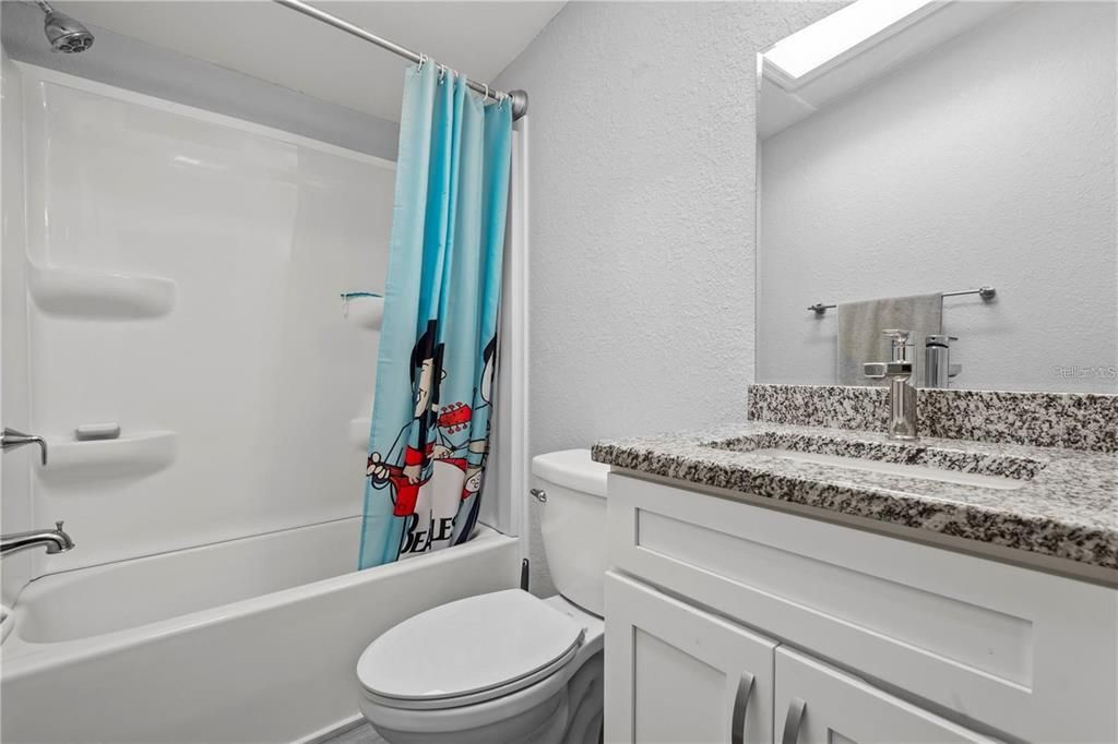 Под контрактом: $298,975 (4 спален, 2 ванн, 1512 Квадратных фут)