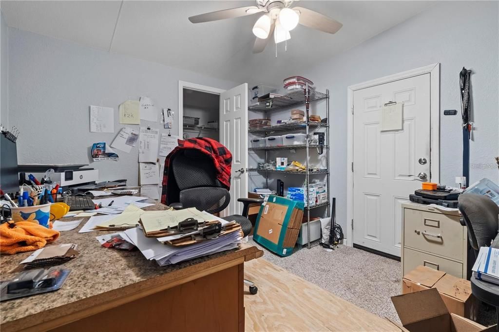 Под контрактом: $298,975 (4 спален, 2 ванн, 1512 Квадратных фут)