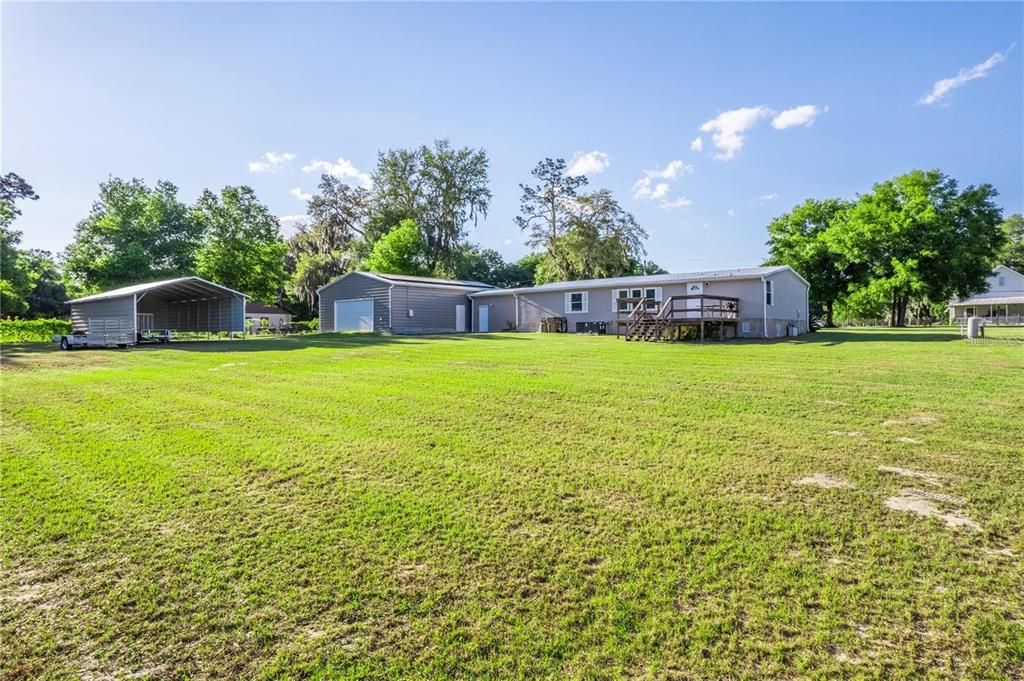 Под контрактом: $298,975 (4 спален, 2 ванн, 1512 Квадратных фут)