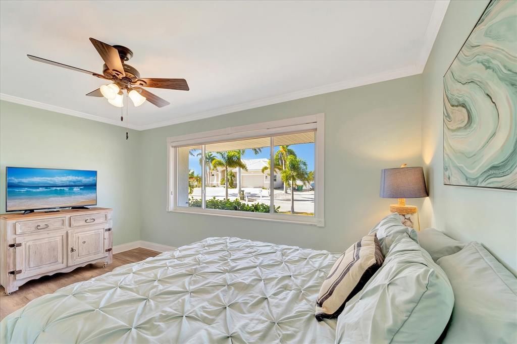 For Sale: $669,000 (3 beds, 2 baths, 2141 Square Feet)