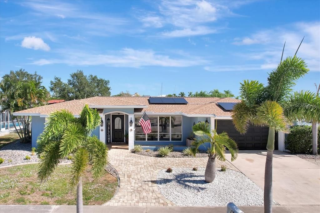 For Sale: $669,000 (3 beds, 2 baths, 2141 Square Feet)