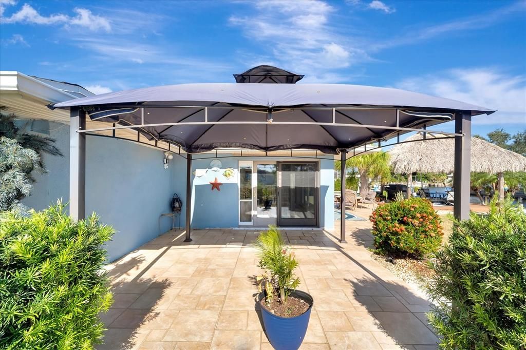 For Sale: $669,000 (3 beds, 2 baths, 2141 Square Feet)