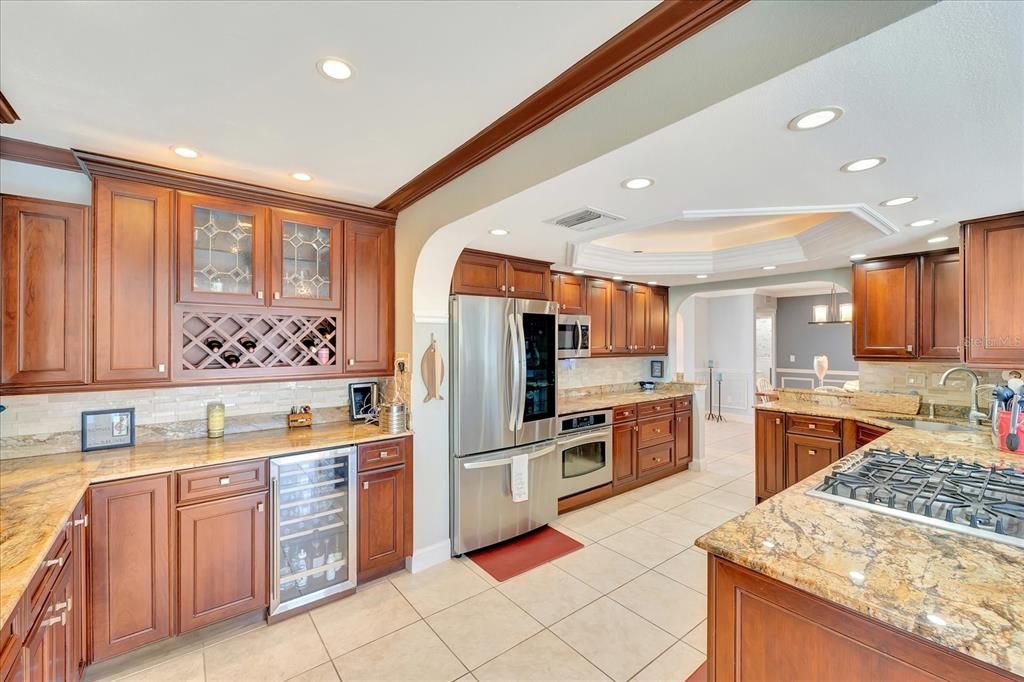 For Sale: $669,000 (3 beds, 2 baths, 2141 Square Feet)