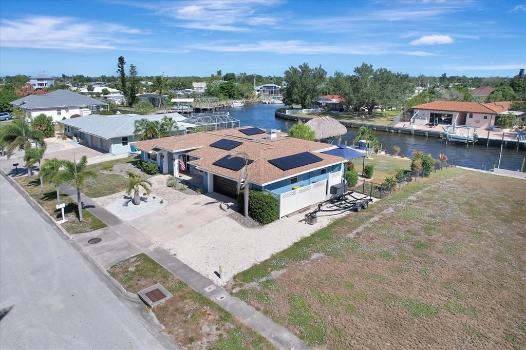 For Sale: $669,000 (3 beds, 2 baths, 2141 Square Feet)