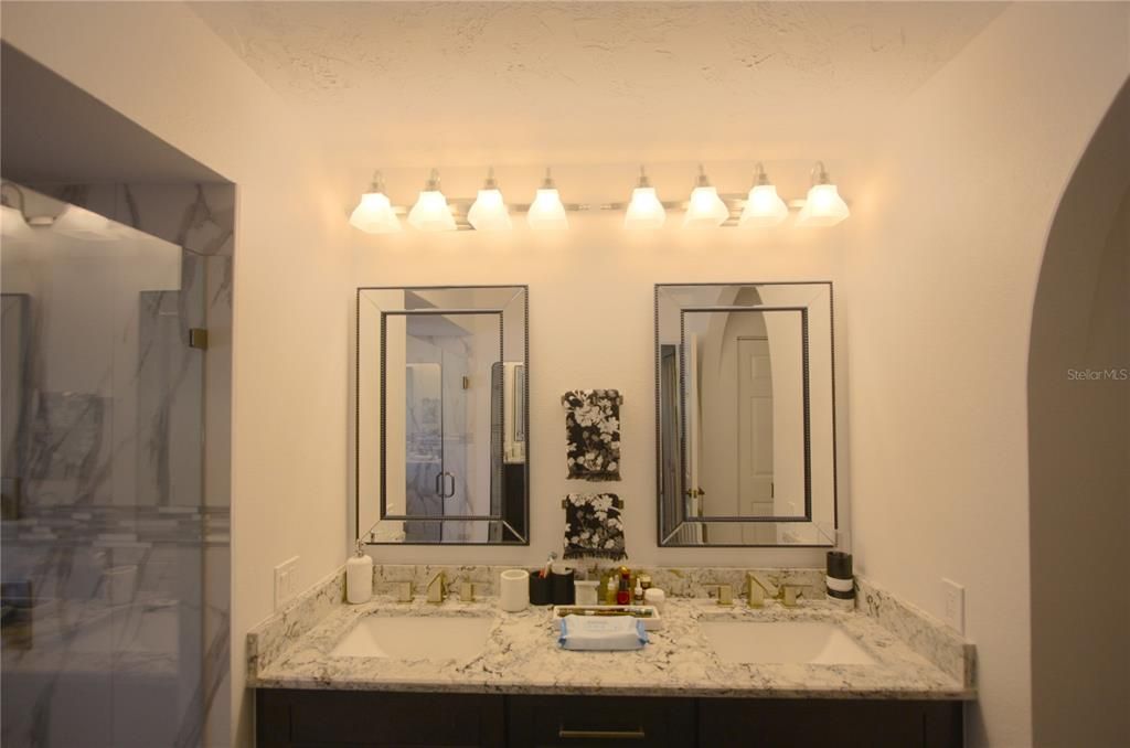 出租: $4,000 (3 贝兹, 2 浴室, 1758 平方英尺)