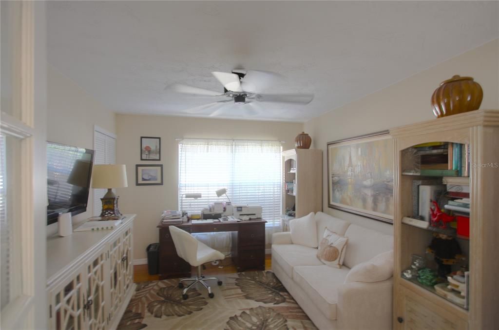 出租: $4,000 (3 贝兹, 2 浴室, 1758 平方英尺)