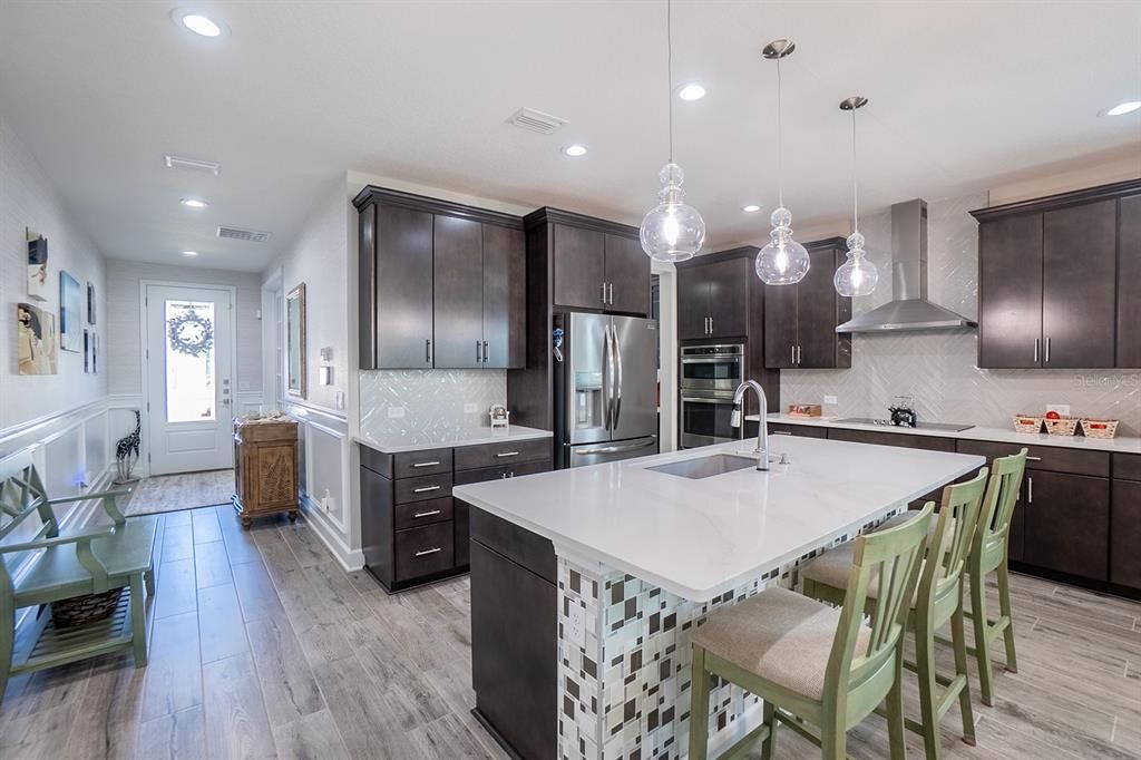 待售: $679,000 (4 贝兹, 2 浴室, 2600 平方英尺)