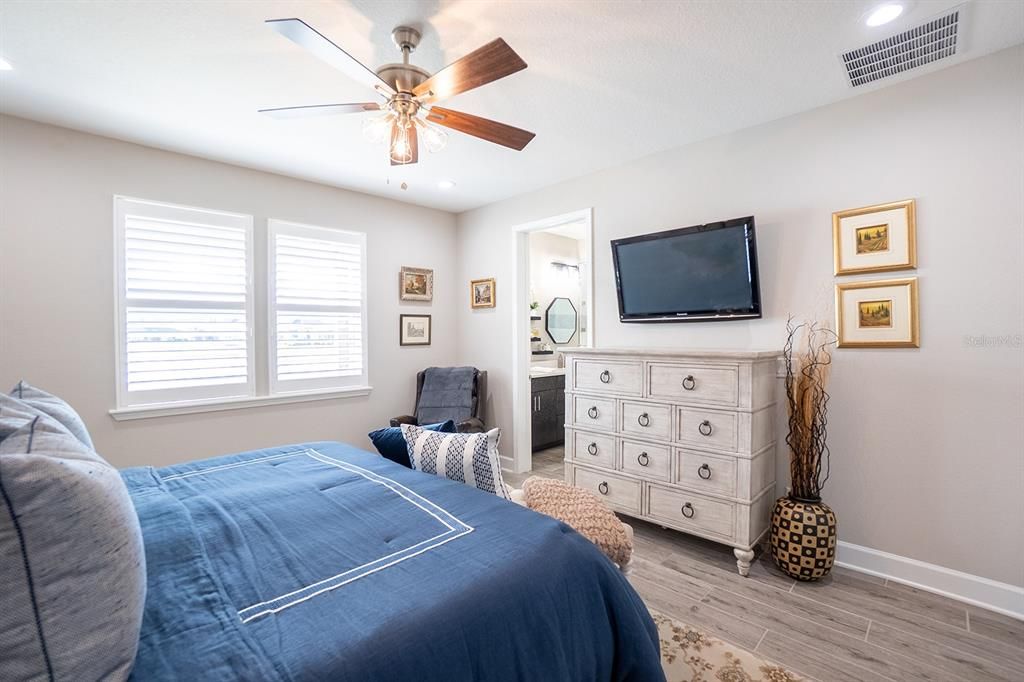 待售: $679,000 (4 贝兹, 2 浴室, 2600 平方英尺)