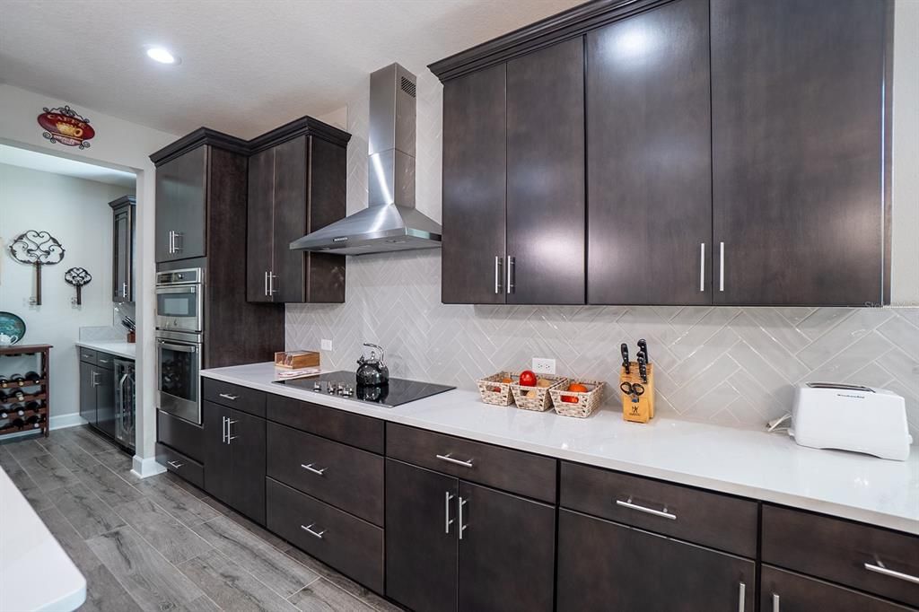 待售: $679,000 (4 贝兹, 2 浴室, 2600 平方英尺)