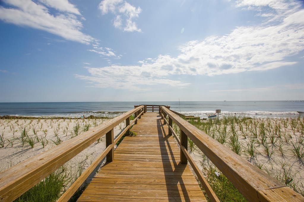 待售: $679,000 (4 贝兹, 2 浴室, 2600 平方英尺)