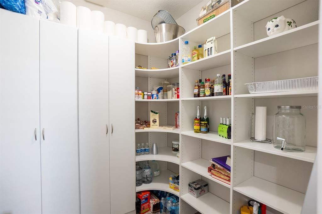 待售: $679,000 (4 贝兹, 2 浴室, 2600 平方英尺)