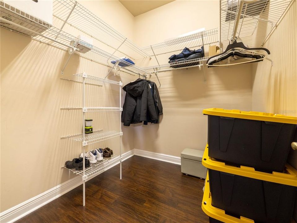 На продажу: $649,900 (4 спален, 3 ванн, 2507 Квадратных фут)