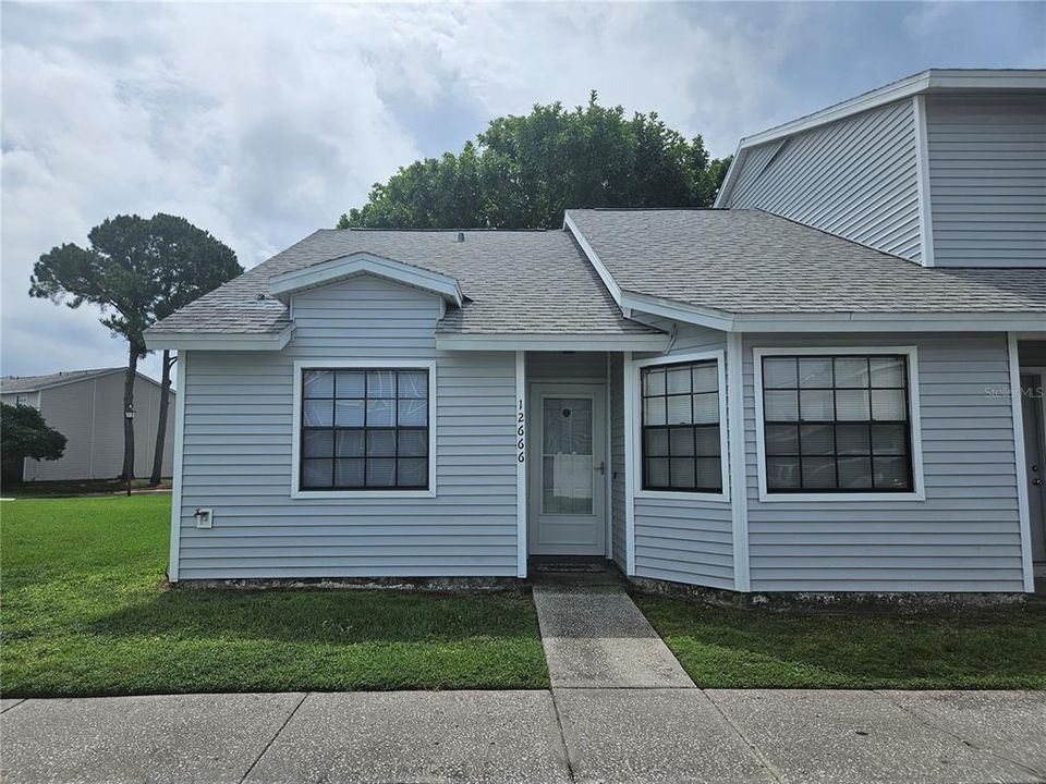 Vendido Recientemente: $215,000 (2 camas, 2 baños, 1005 Pies cuadrados)