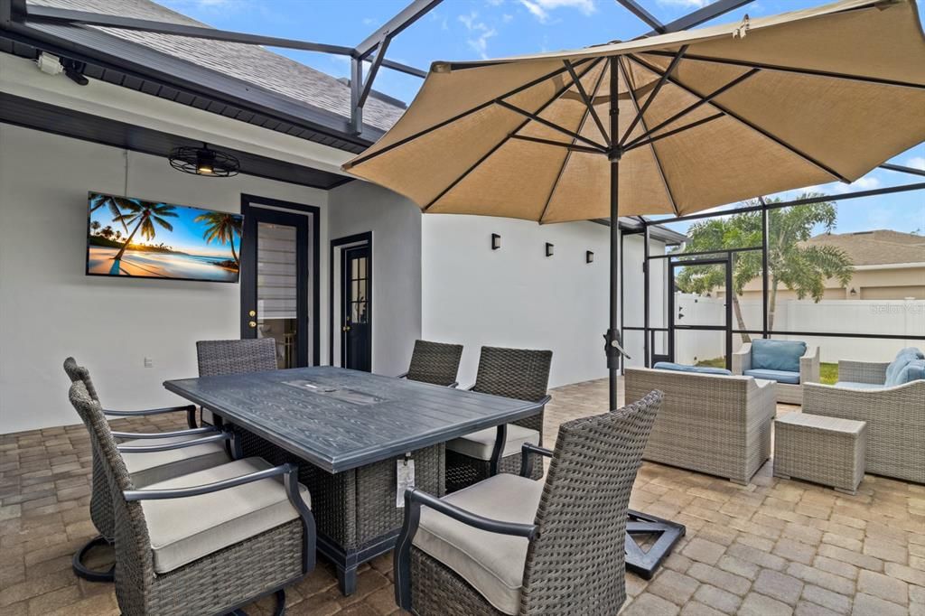 Под контрактом: $675,000 (3 спален, 2 ванн, 1858 Квадратных фут)