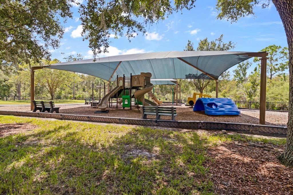 Под контрактом: $675,000 (3 спален, 2 ванн, 1858 Квадратных фут)