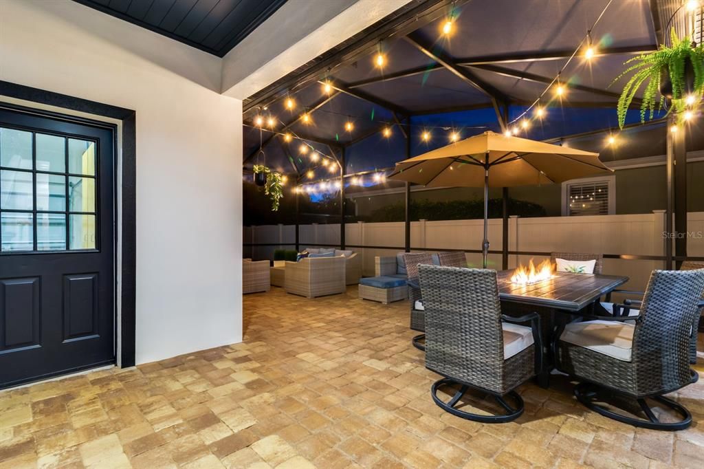 Под контрактом: $675,000 (3 спален, 2 ванн, 1858 Квадратных фут)