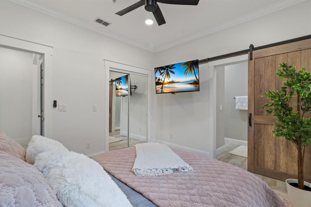 Под контрактом: $675,000 (3 спален, 2 ванн, 1858 Квадратных фут)