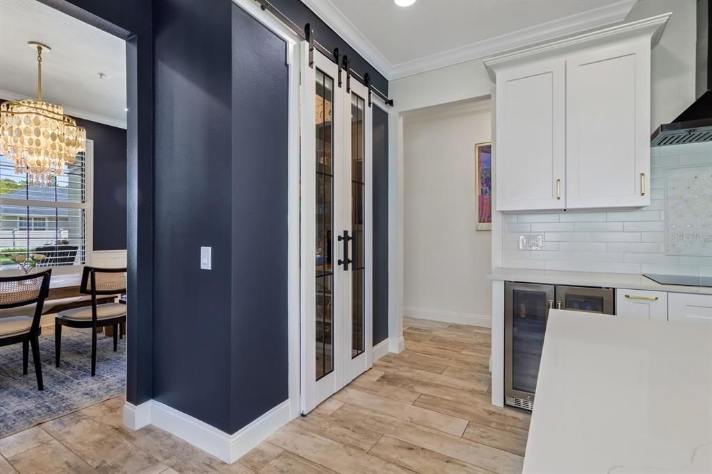 Под контрактом: $675,000 (3 спален, 2 ванн, 1858 Квадратных фут)