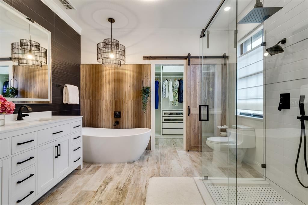 Под контрактом: $675,000 (3 спален, 2 ванн, 1858 Квадратных фут)