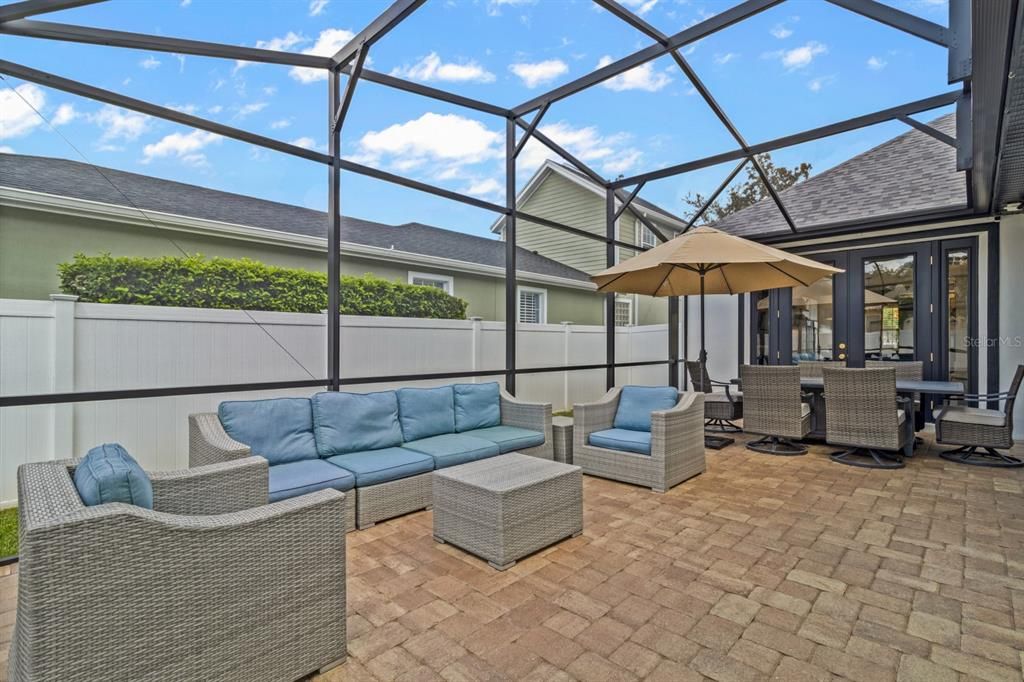 Под контрактом: $675,000 (3 спален, 2 ванн, 1858 Квадратных фут)