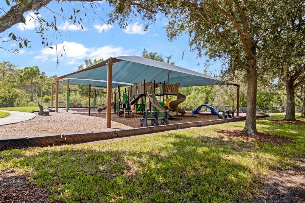 Под контрактом: $675,000 (3 спален, 2 ванн, 1858 Квадратных фут)