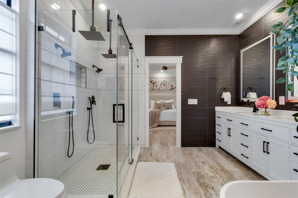 Под контрактом: $675,000 (3 спален, 2 ванн, 1858 Квадратных фут)