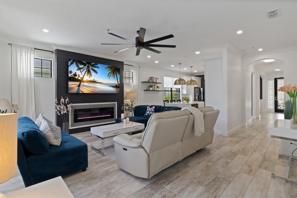 Под контрактом: $675,000 (3 спален, 2 ванн, 1858 Квадратных фут)