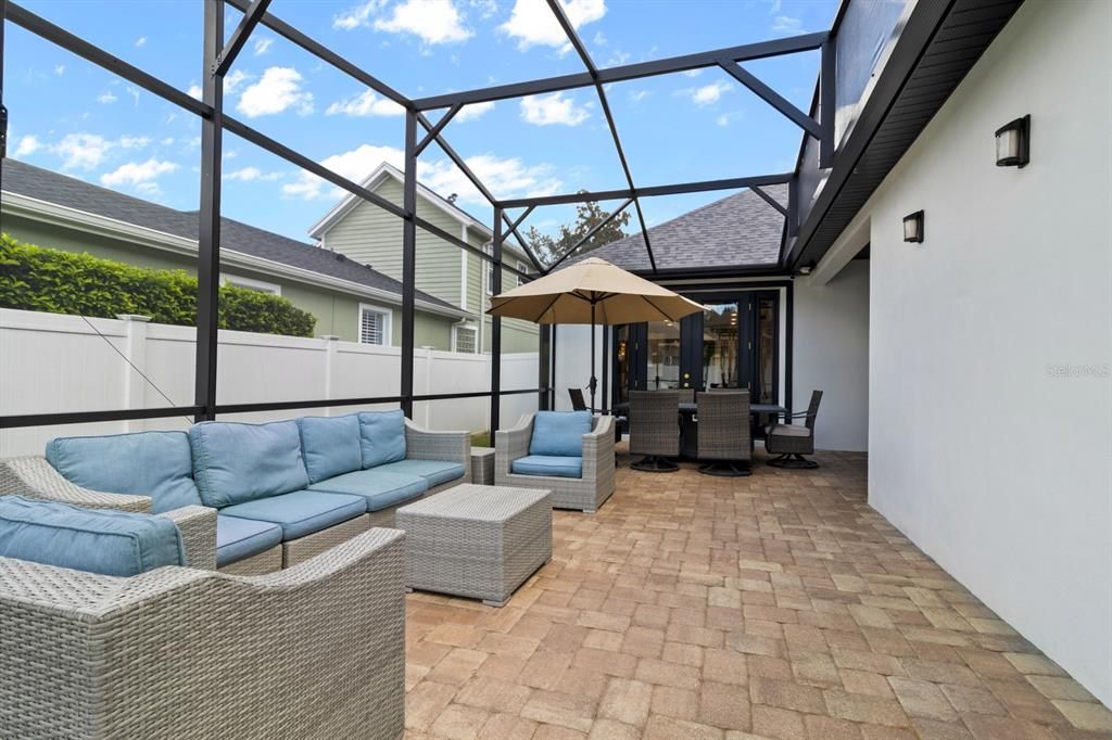 Под контрактом: $675,000 (3 спален, 2 ванн, 1858 Квадратных фут)