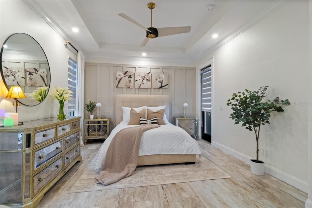 Под контрактом: $675,000 (3 спален, 2 ванн, 1858 Квадратных фут)