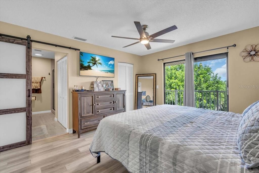 На продажу: $295,000 (4 спален, 2 ванн, 1510 Квадратных фут)